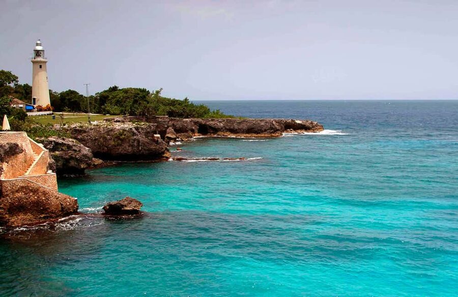 From Montego Bay: Negril Beach & Rick's Cafe Sunset Day Trip - Rick’s Cafe: 35ft cliff views, reggae energy, and the real sunset show