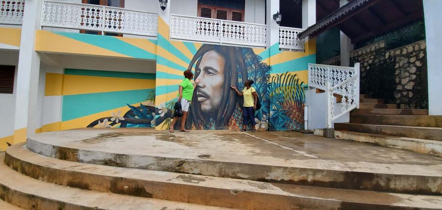 From Montego Bay: The Bob Marley Guided Tour of Nine Mile - From Montego Bay to Nine Mile: the Drive That Sets the Tone