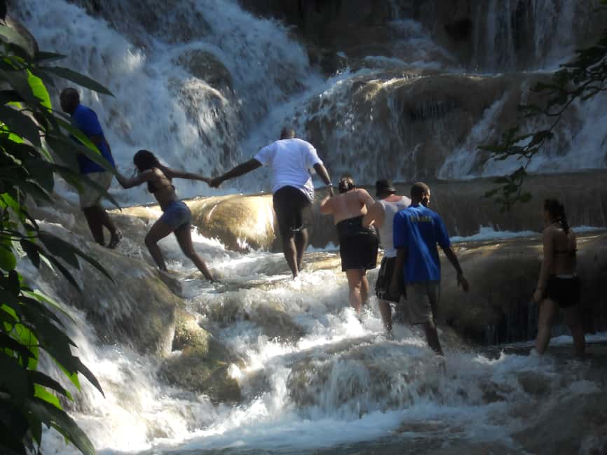 From Ocho Rios: Bob Marley & Dunn’s River Falls 6/7Hour Tour - Ocho Rios to the hills of Saint Ann: the ride is part of the show