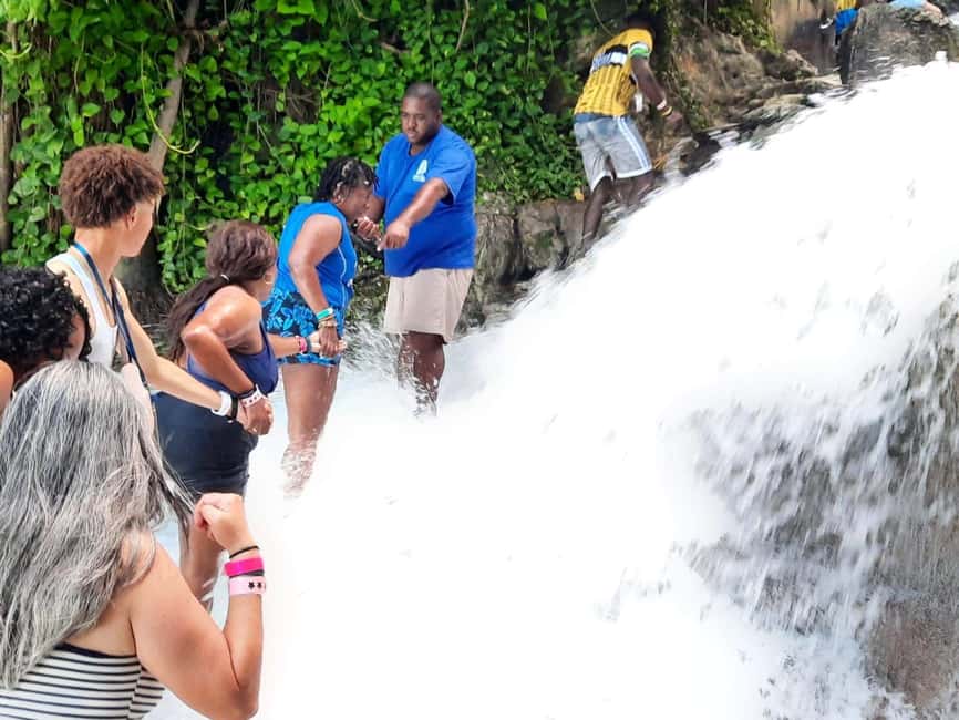 From Ocho Rios / Runaway Bay: Day Trip to Dunn's River Falls - What Your Guide Actually Does, and Why It Changes the Day