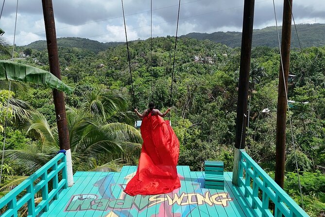 Giant Bali Inspired Swing - Duration and Pace: Why This Works as a One-Hour Stop