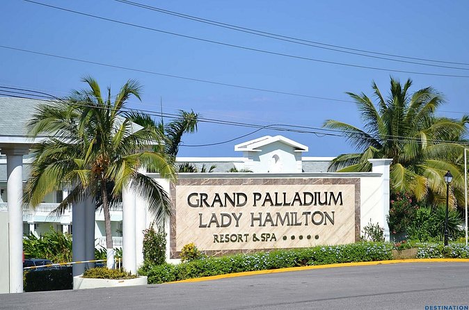 Grand Palladium Private Airport Transfer - What the Driver Adds: Conversation, Advice, and Practical Help