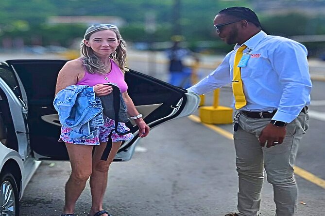 Group Private Kingston Airport Transfers (4 - 9 Persons) - Kingston Airport Meet-and-Greet: What You Actually Do After Landing