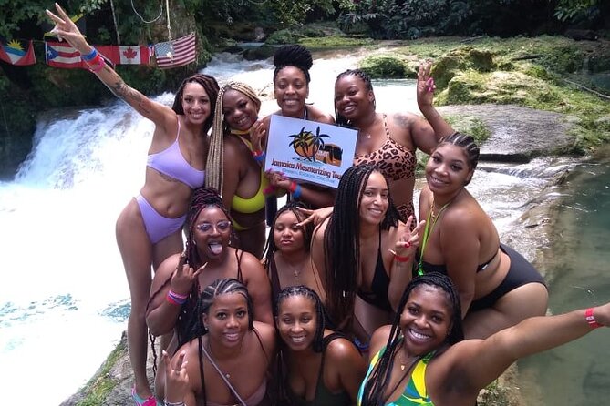 Horseback Ride, Blue Hole, Secret Falls, River Rafting & Tubing - Horseback ride and bamboo time: a fun start, with mixed expectations