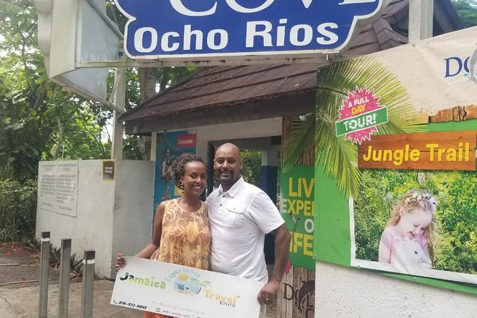 Jamaica Best Water Falls Tour,Mobay Bay to Dunn's River/Blue Hole - How the Guide Makes the Day Feel Easy