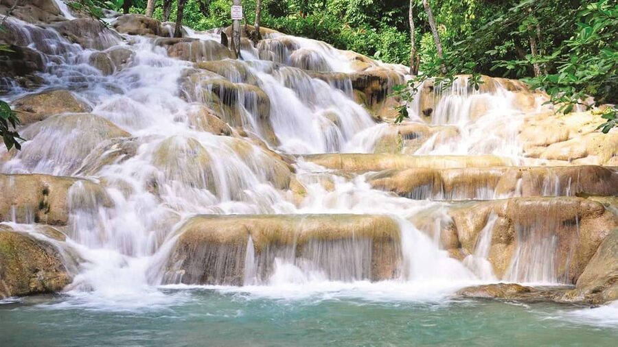 Jamaica: Bob Marley, Dunn's River Falls and Luminous Lagoon - Nine Mile for Bob Marley’s Childhood Home and Rastafarian Stories