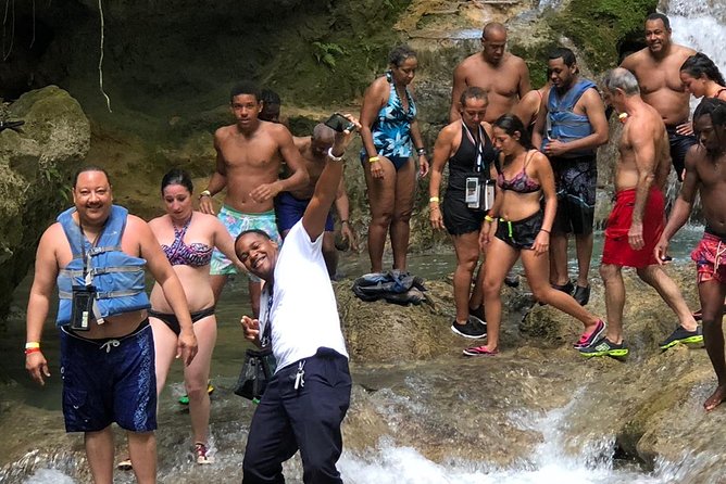 Jamaica Martha Brae River Rafting/Dunn’s River Falls Private Tour - Two Stops in One Day: Martha Brae Rafting Meets Dunn’s River Falls