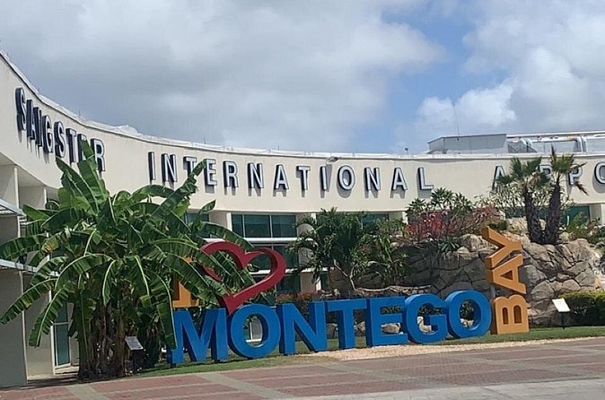 Kingston Airport Pick up/ Drop off (Norman Manley Int) - Who this airport transfer fits best