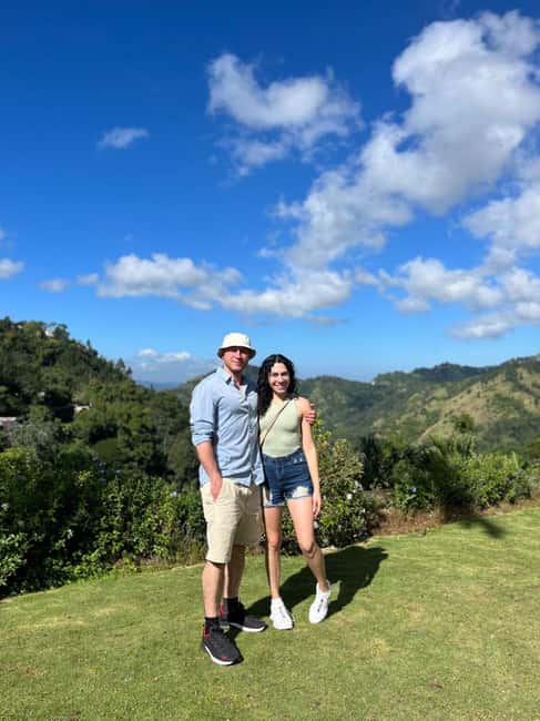 Kingston Blue Mountains Tour with Coffee Tasting - Your first stop: Blue Mountain Coffee farm time