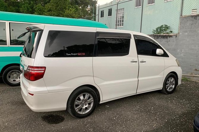 Kingston Round Trip Airport Transfers to Ocho Rios - Shared Ride vs Private Transfer: Pick the Cost or the Control