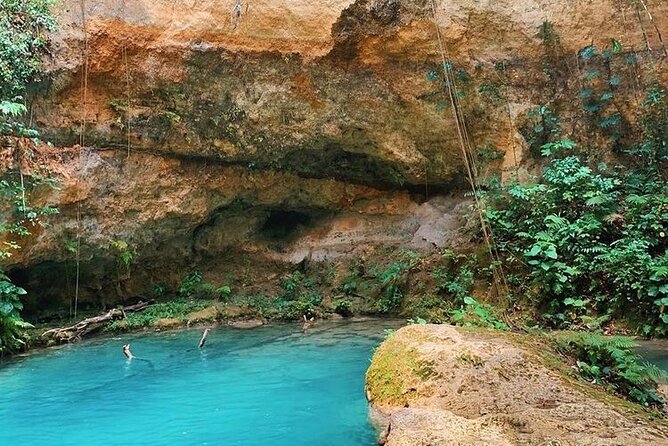 Martha brea rafting and blue hole “COMBO TOUR”from montegobay - Martha Brae River Rafting at the Rafter’s Village