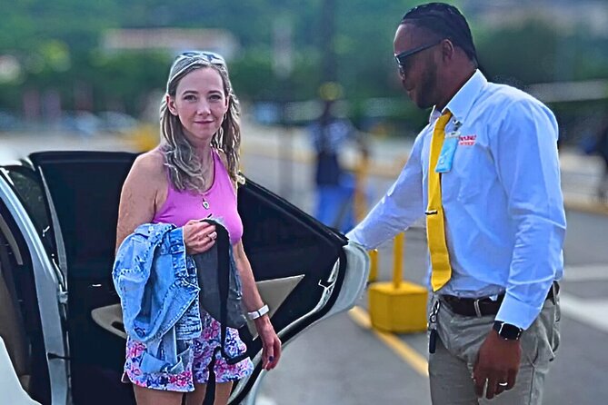 Montego Bay Airport (MBJ) Transfer One-Way or Round-Trip to Hotel - Why pre-book an MBJ to Ocho Rios hotel transfer