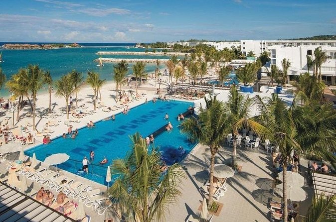 Montego Bay Airport Private Taxi to Princess Resorts - Who This Montego Bay Taxi Is Best For