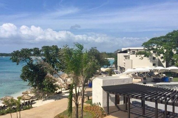 Montego Bay Airport to Royalton/Hideaway Negril Private Transfer - Value for money: what $55 per person buys you