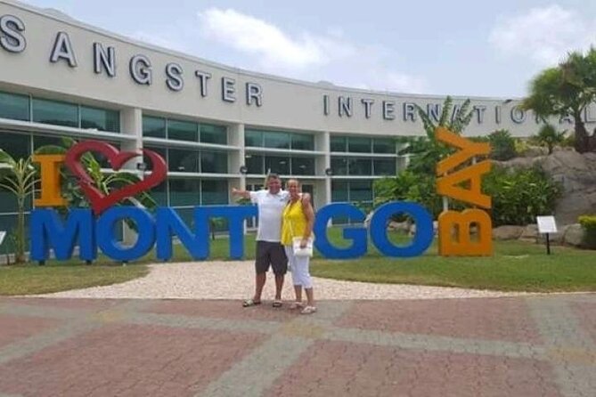 Montego Bay Airport Transfer to Montego Bay and Falmouth Hotels - What You Actually Get in the Vehicle, Air-Con, WiFi, Water