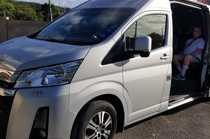 Montego Bay airport transfers - The Private Advantage: No Group Waiting, Just Your Schedule
