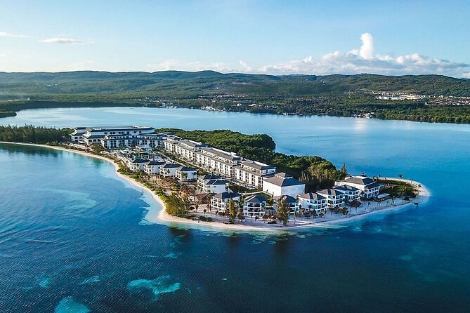 Montego Bay Airport Transfers to Hotels in Falmouth/ Trelawny - A Realistic Itinerary: Arrival, Luggage, Ride, and Optional Stops