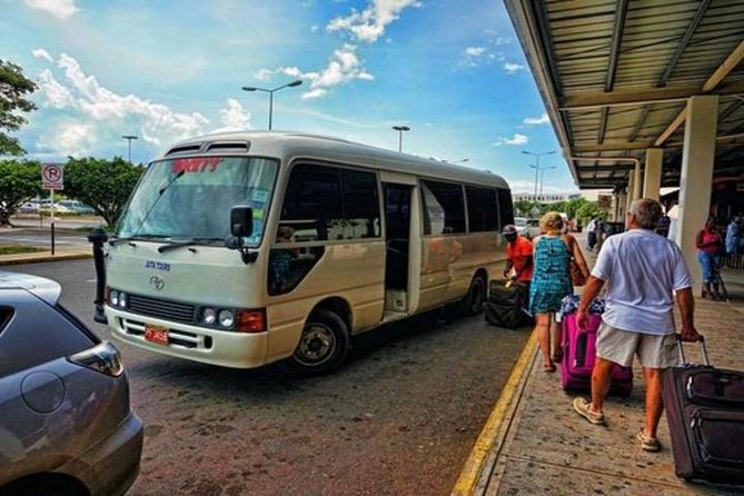 Montego Bay Airport Transfers to Negril Hotels - Meeting your driver at Sangster International Airport (MBJ)