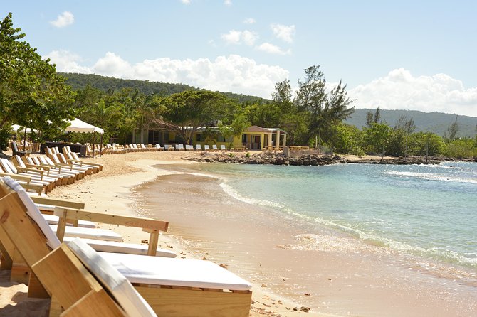 Montego Bay: Bamboo Beach Club VIP Access with Lunch & Cocktails - What you’re really buying with this VIP beach day (and why it matters)