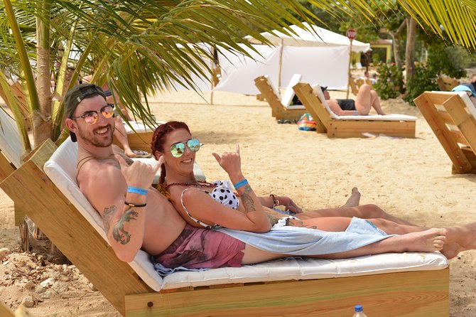 Montego Bay: Bamboo Beach Club VIP Access with Lunch & Cocktails - The entertainment and vibe: reggae, light shows, and staff energy