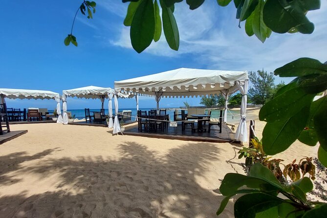 Montego Bay: Bamboo Beach Club with Lunch and Cocktails - Arriving at Bamboo Beach Club, Chairs, Shade, and That First Swim Feeling