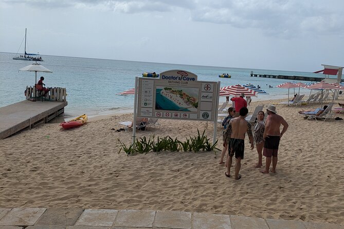 Montego Bay Beach Break and Highlight - Doctors Cave Beach: 3 Hours on White Sand and Clear Water