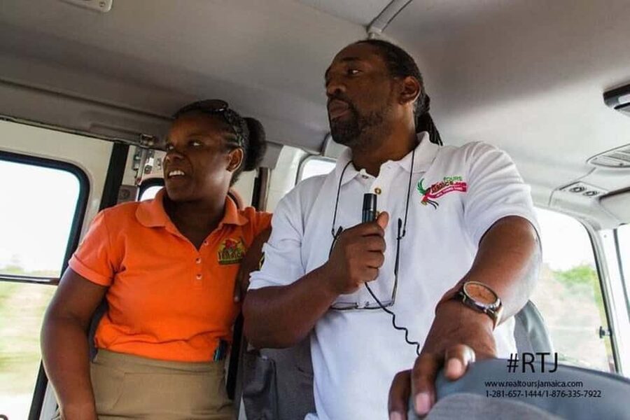 Montego Bay: City Highlights and Souvenir Shopping Tour - Craft market shopping: handicrafts and straw merchandise that make sense