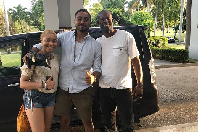 Montego Bay Hotels Private Airport Round Trip Transfers - Return trip: getting to the airport with breathing room