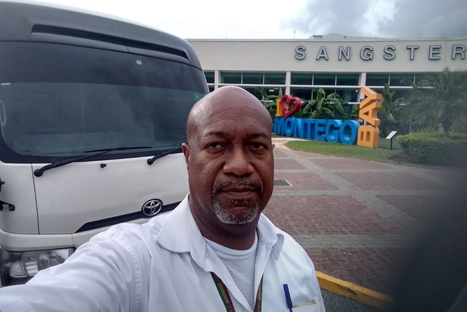 Montego Bay Hotels Private Airport Transfer to Sangster International (MBJ) - The meet after customs: the part that saves you real time