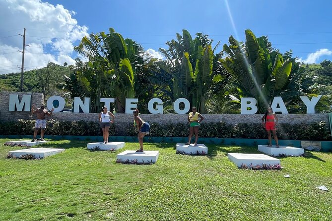 Montego Bay Hotels Private Transfers - Arrival Day Walkthrough at MBJ (What To Do, Where To Look)
