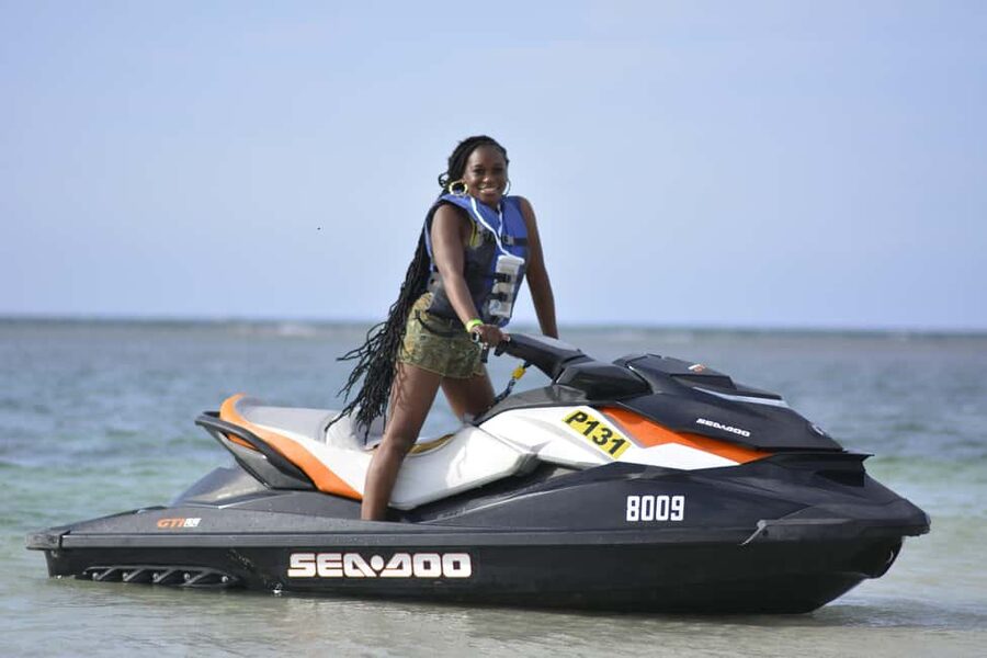 Montego Bay: Jet Ski & Beach with Private Transport - Speed, Balance, and Coastline Views Off Montego Bay