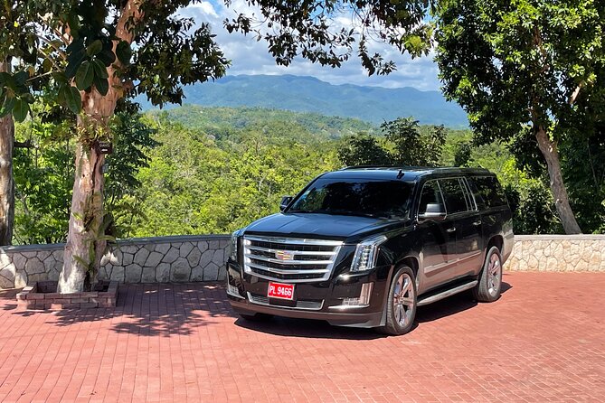 Montego Bay, Negril, Ocho Rios Areas Private Luxury Transfer - Vehicle comfort: clean interiors, luggage space, and music control