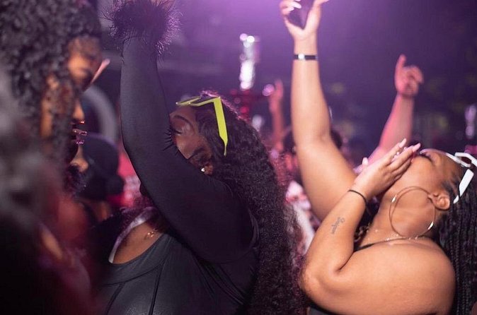 Montego Bay Night Out Lounge2727 Private and Customize Transfer - VIP, Table Service, and Premium Liquors: When It’s Worth Paying