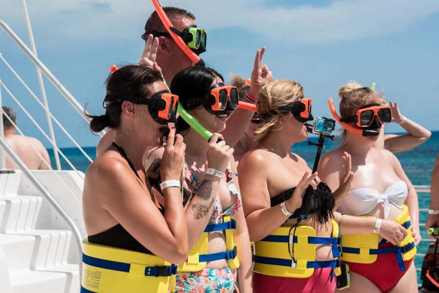 Montego Bay: Reggae Catamaran 18+ Cruise with Open Bar - The 3-hour schedule, and who this fits best
