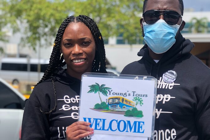 Montego Bay Roundtrip Luxury Transfer with Lounge Access - Lounge Perks That Actually Help: Food, Wi-Fi, and a Place to Reset