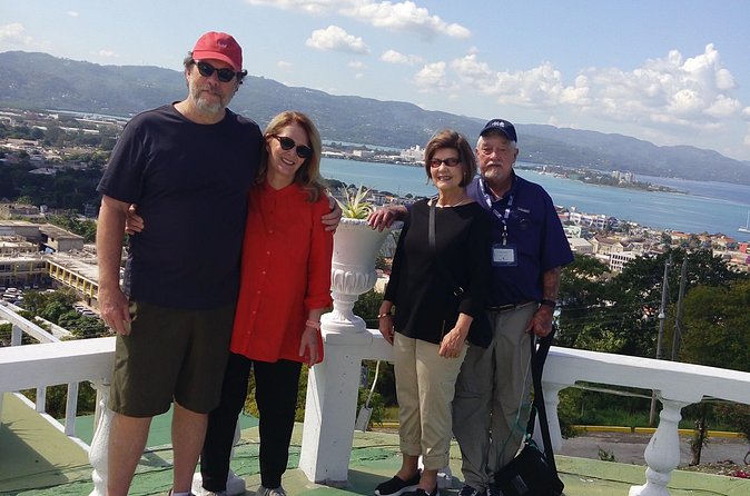 Montego Bay Scenic Tour - Stop 2: Sam Sharpe Square Downtown Walk, Cobblestones, and City History