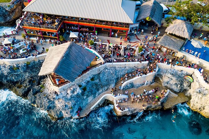 Negril 7 Mile Beach and Rick's Cafe Tour From Montego Bay Jamaica - Ride comfort and driver energy: what makes the day feel easy