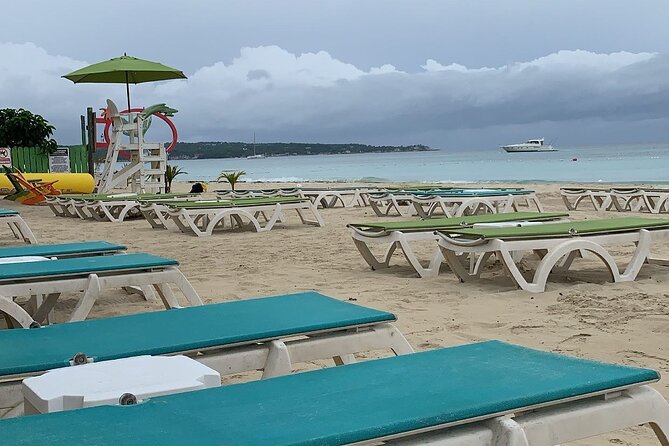 Negril 7 mile Beach, Party Catamaran Cruise , Snorkeling and Ricks Cafe Combo - Rick’s Cafe at sunset: music, cliff jumps, and that famous Negril energy