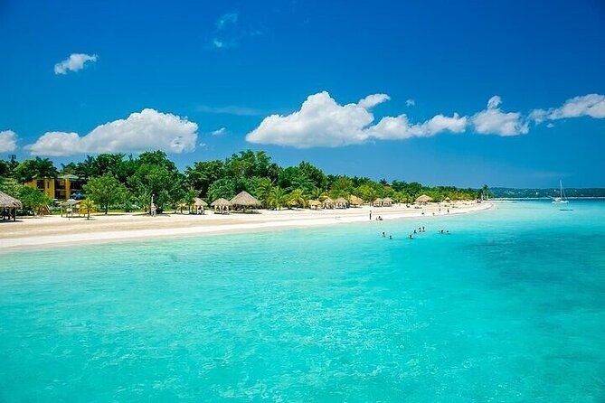 Negril Beach, Ricks Cafe and Margaritaville from Montego Bay - Rick’s Café cliffs: sunset views and reggae energy