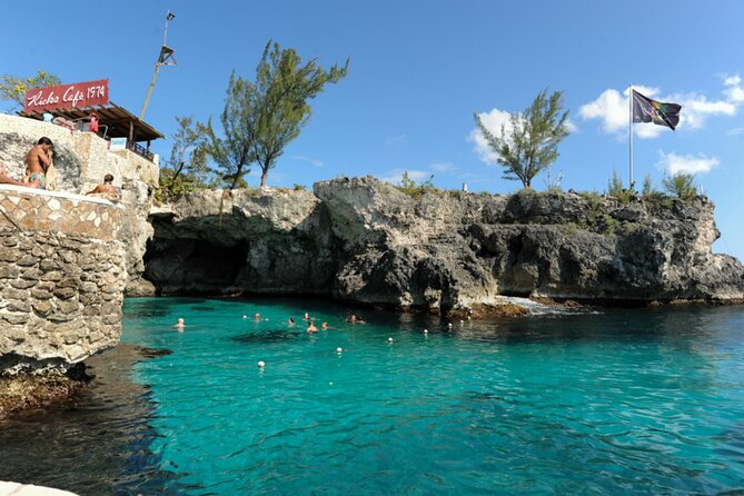 Negril Private and Public Beach with Ricks Cafe from Montego Bay - From Lucea to Negril, the tour starts with real sights