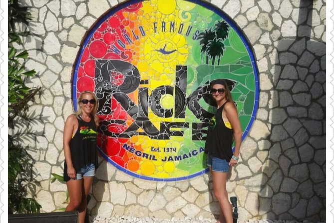 Negril Seven Miles Beach & Rick's Cafe - Montego Bay to Negril, with two must-sees in one package