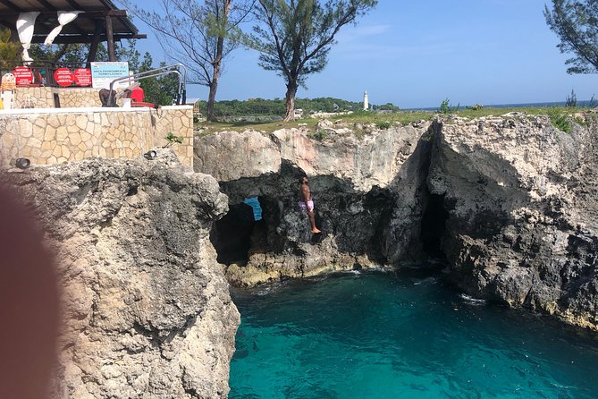Negril Shopping And Rick's Café - Negril Half-Day Plan: Times Square Mall First, Rick’s Cafe After
