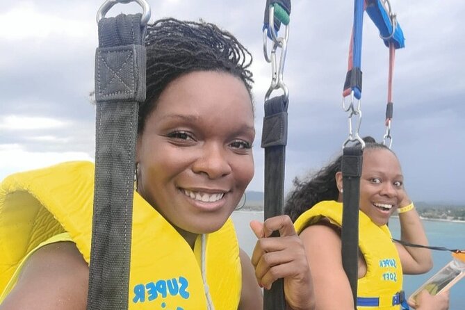 Negrils Seven Miles Beach, Rick's cafe and Parasailing Tour. - Logistics that can change your comfort level