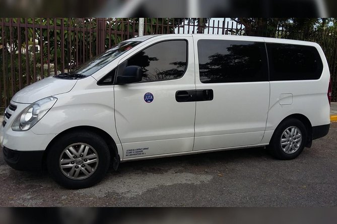 Norman Manley Airport to New Kingston - The Vehicle and Ride Comfort, Built for Luggage and Peace of Mind