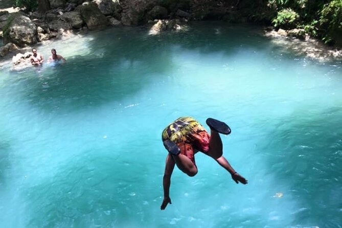 Ocho Rios: Amazing Blue Hole and Chill at Reggae Hill - A Water-Day Combo That Actually Makes Sense in Ocho Rios