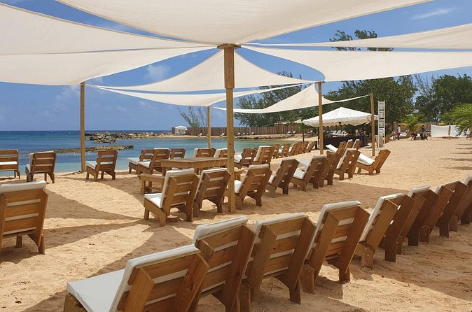 Ocho Rios: Bamboo Beach Club VIP Access with Lunch and Cocktails - Pickup and mobile tickets: how to avoid the common headaches