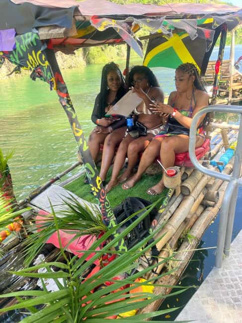 Ocho Rios : Bamboo River Rafting and HorseBack Riding - The 30-foot bamboo raft: what the river portion is really like
