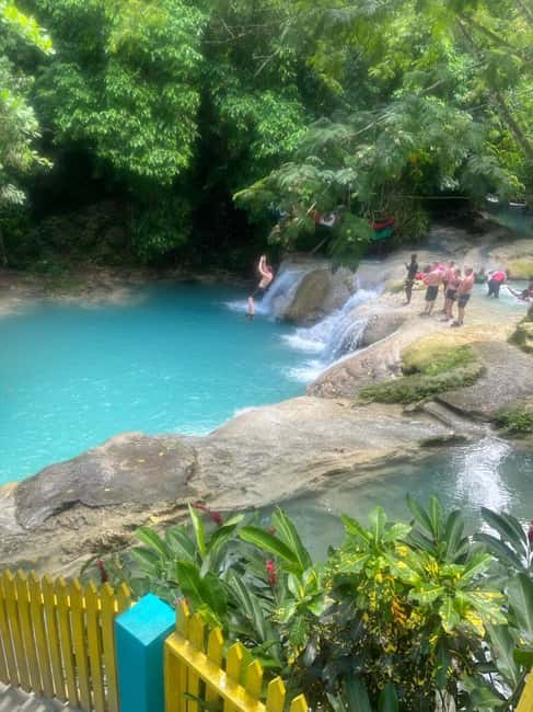 Ocho Rios: Blue Hole and Bamboo River Rafting - Pickup and guides: what the small details get right