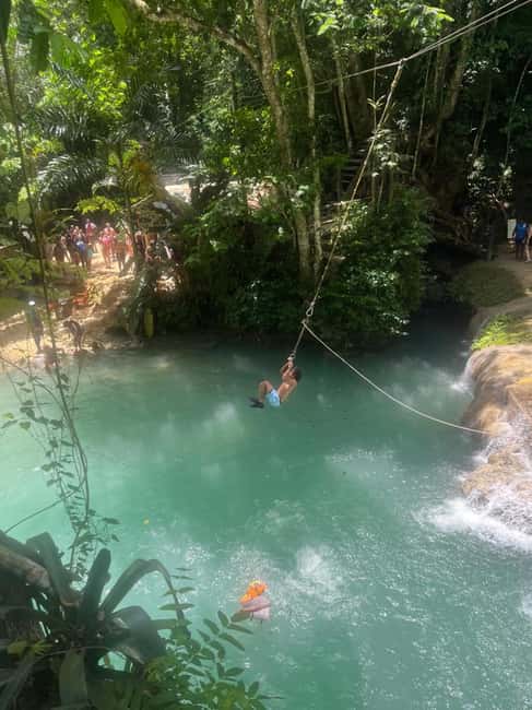 Ocho Rios : Blue Hole and Sightseeing Tour - Lunch and shopping stop in Ocho Rios: plan for it being on your dime