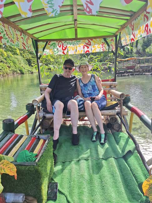 Ocho Rios Jamaica: River Bamboo Rafting Activity - The limestone foot massage: why it is the star for many people